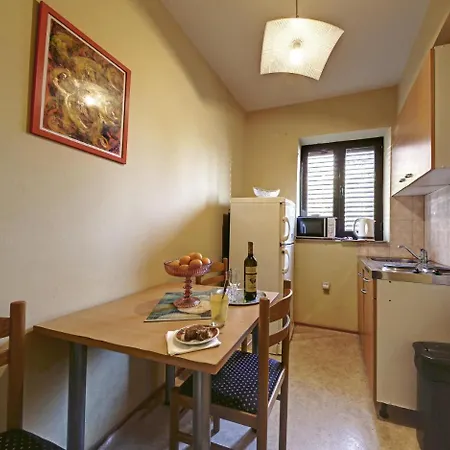 Vala - Two Bedroom With Balcony And Partial Sea View Apartamento