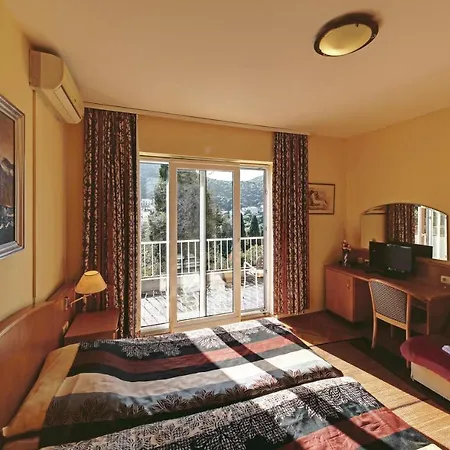 Apartmán Vala - Two Bedroom With Balcony And Partial Sea View
